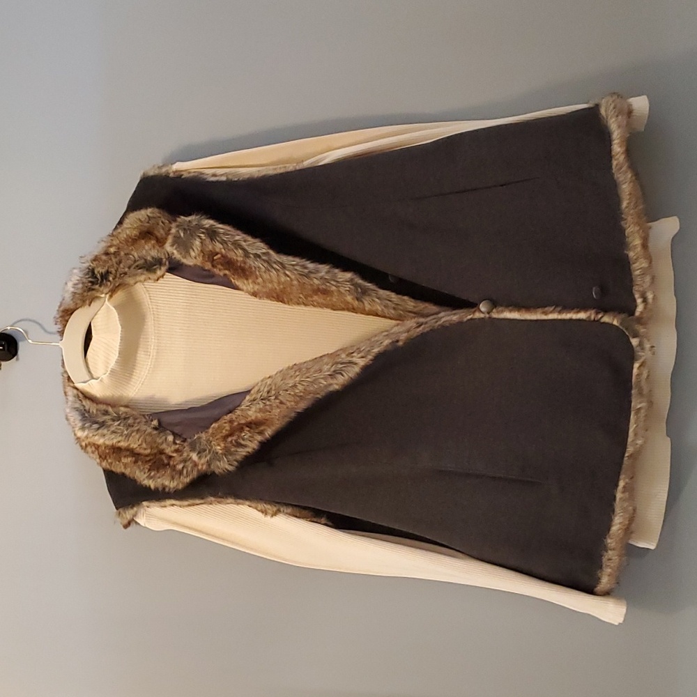 2 X  JJill faux fur lined vest